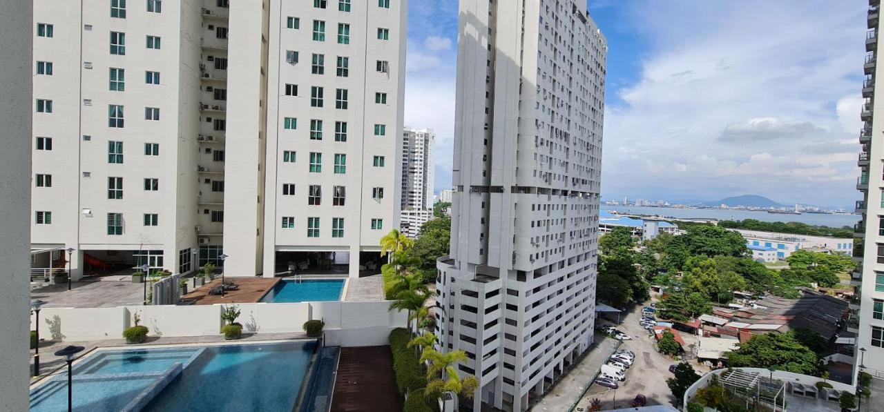 Straits Garden Suites By Yen'S Sojourn جورج تاون المظهر الخارجي الصورة